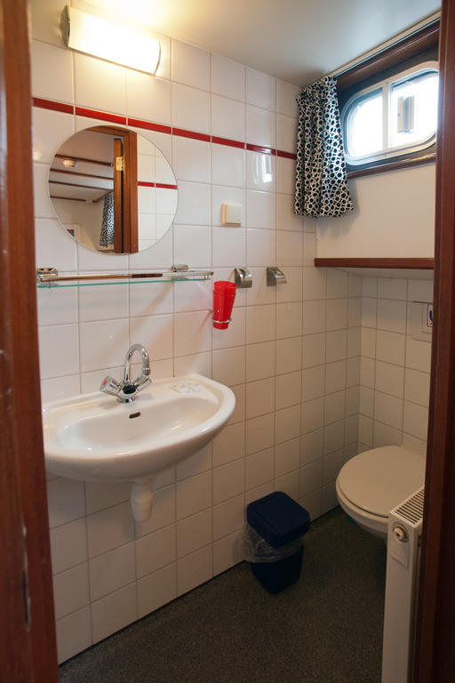 Hotelboot Sarah Amsterdam Rum bild