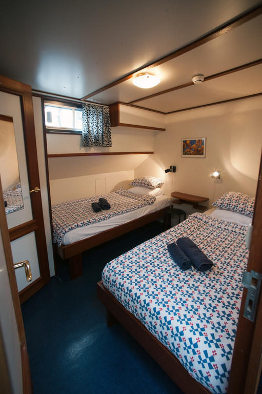 Hotelboot Sarah Amsterdam Rum bild