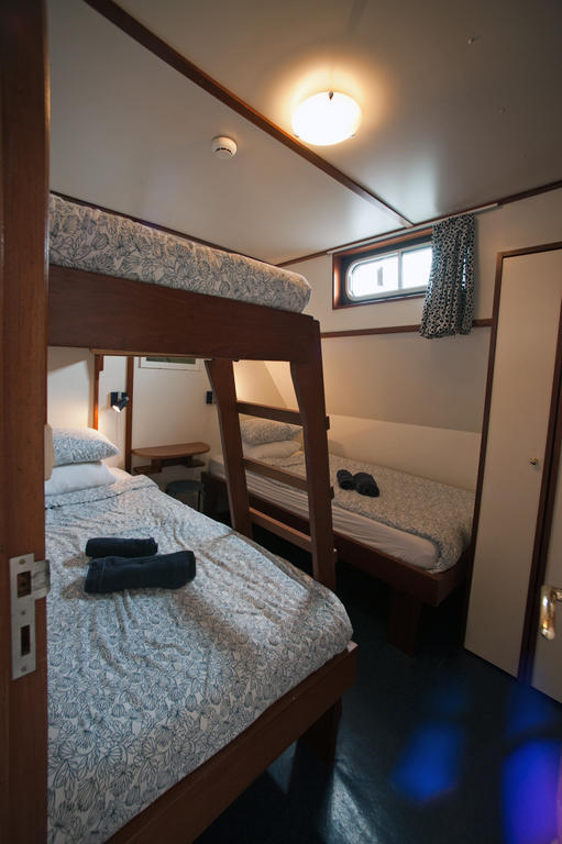 Hotelboot Sarah Amsterdam Rum bild