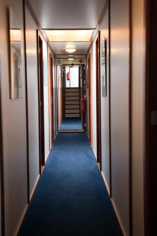 Hotelboot Sarah Amsterdam Rum bild